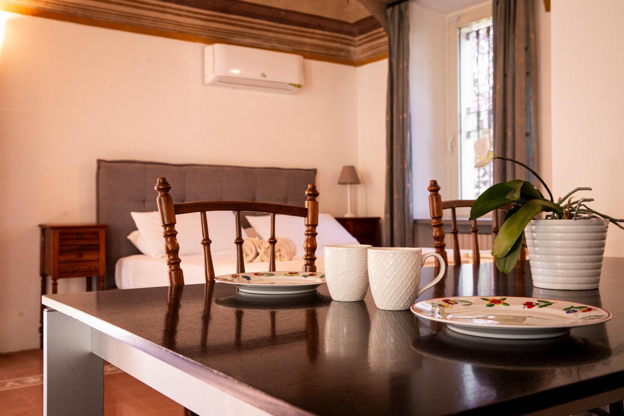 דירות אסטי Cascina Ambrosia Residenza D'Epoca מראה חיצוני תמונה