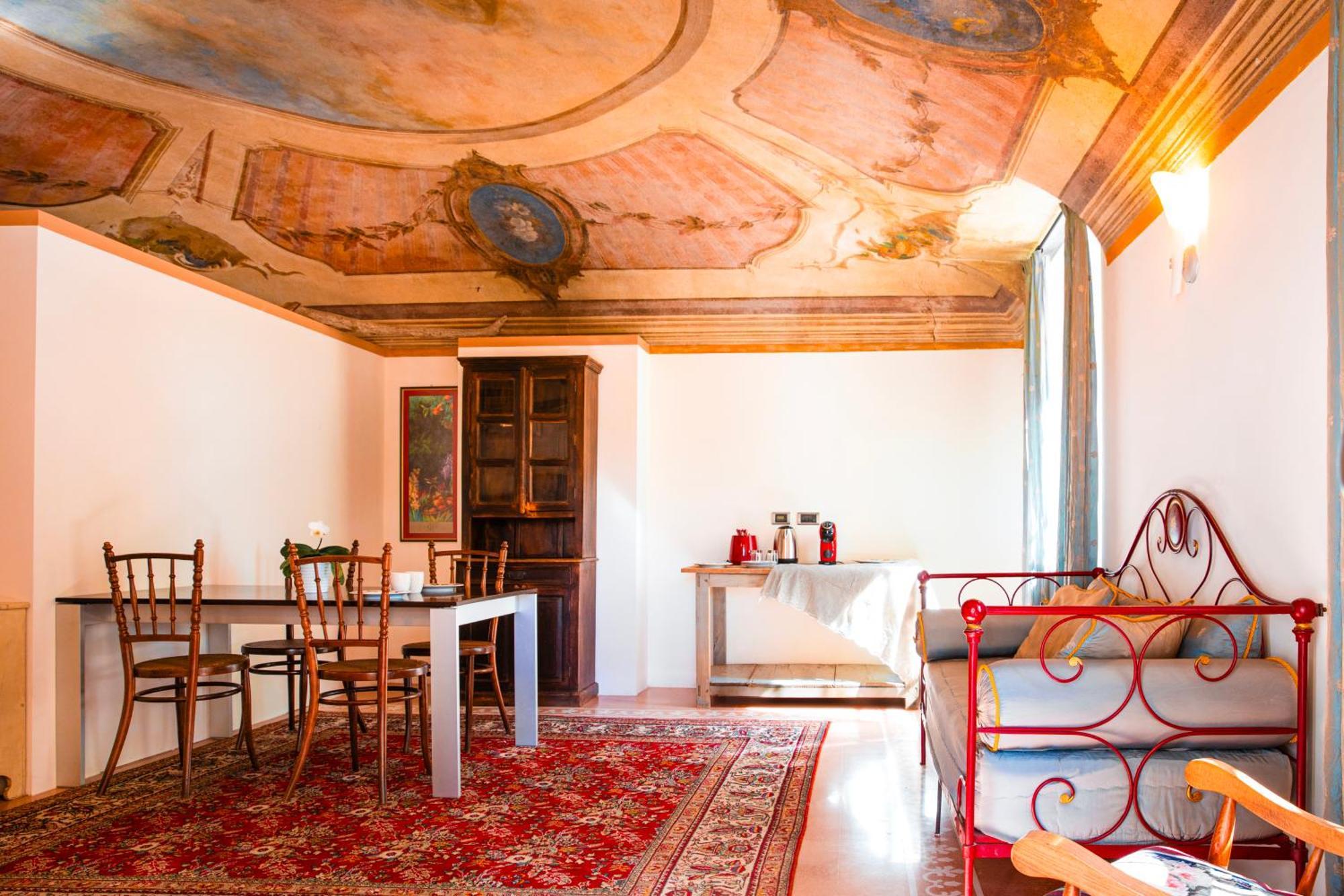 דירות אסטי Cascina Ambrosia Residenza D'Epoca מראה חיצוני תמונה